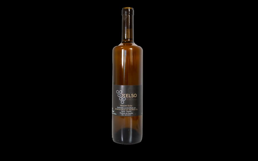 Moscatel Dulce - Nuestro moscatel dulce es puro sol en copa: aromático, sedoso y con el equilibrio perfecto entre dulzor y frescura.